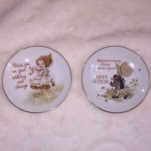 🌸 Set of 2 Lasting Treasures birthday plates.